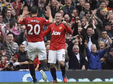 Van Persie kiến tạo và Rooney có bàn thắng đầu tiên tại Premier League