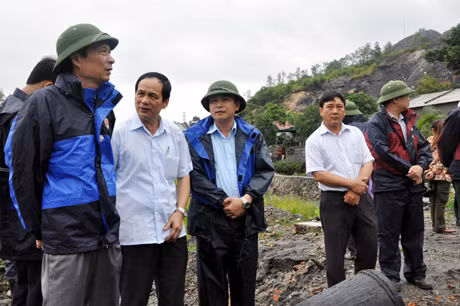 Kiểm tra khu vực khai trường đông bắc công ty cổ phần than Núi Béo.