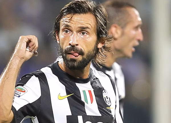 Pirlo vẫn phải ra sân ngay cả ở những trận cầu đơn giản- Ảnh Getty
