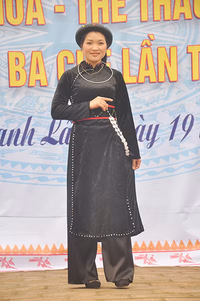 Thiếu nữ Tày 
