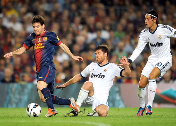 Cơ hội vào chung kết vẫn còn nguyên cho Barca và Real