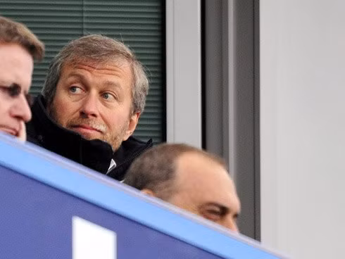 Trong kỷ nguyên Abramovich, Chelsea chưa mùa nào mất vé dự Champions League. Ảnh: AFP.