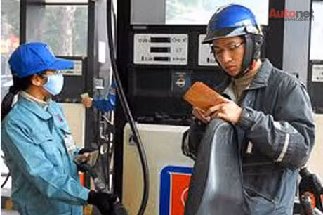 Có thể thấy sức ép phải quyết định tăng giá xăng dầu khá rõ
