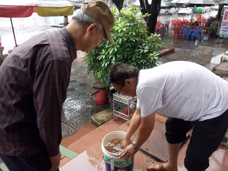 Người dân khu 2 đã kiến nghị nhiều lần tới chính quyền địa phương nhưng tình trạng này vẫn chưa được khắc phục.