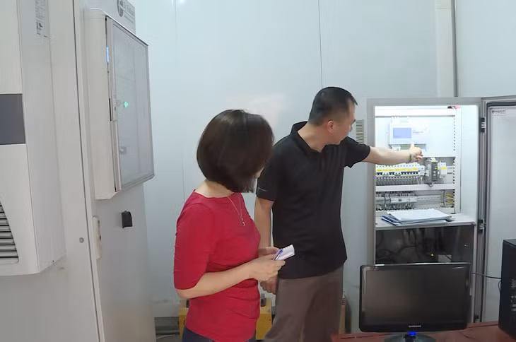 Hệ thống quan trắc khí thải tự động được Công ty TNHH Sợi hoá học Thế kỷ mới Việt Nam đầu tư từ cuối năm 2020.