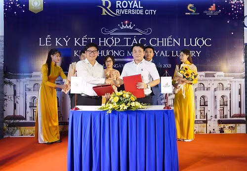 Đại diện SGO Group & Hải Phát Land – Quảng Ninh kí kết hợp tác chiến lược khu thương mại Royal Luxury.
