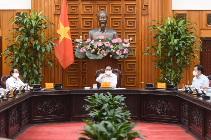 Thủ tướng Chính phủ Phạm Minh Chính: Phải làm tốt hơn nữa, hiệu quả hơn nữa công tác xây dựng thể chế, tập trung tháo gỡ vướng mắc, coi đây là một trong những nhiệm vụ trọng tâm của Bộ GTVT. - Ảnh: VGP
