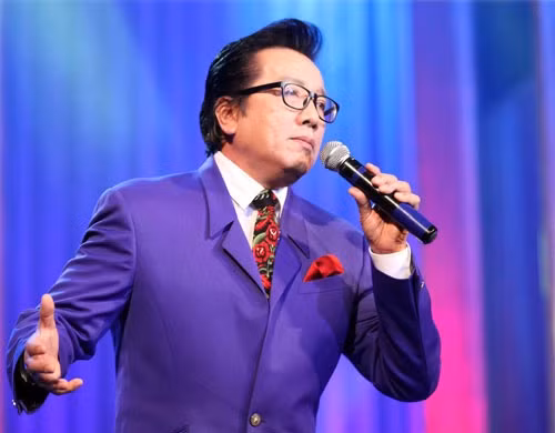 Elvis Phương là một trong những nam ca sĩ rất được khán giả yêu thích trong suốt nhiều năm tháng qua. Ảnh: NVCC