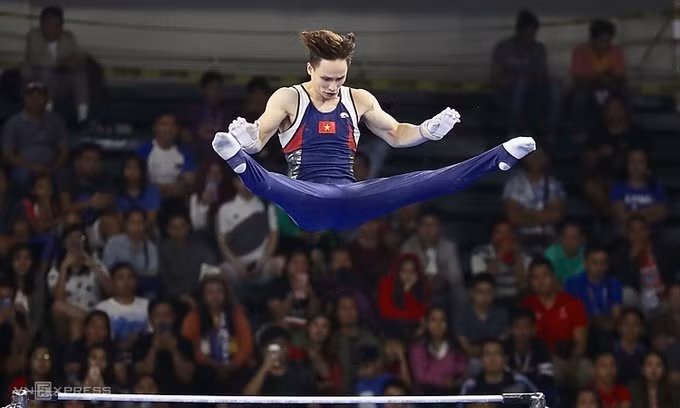 Đinh Phương Thành tại nội dung thi xà đơn ở SEA Games 2019, nơi anh đoạt HC bạc. Ảnh: Đức Đồng