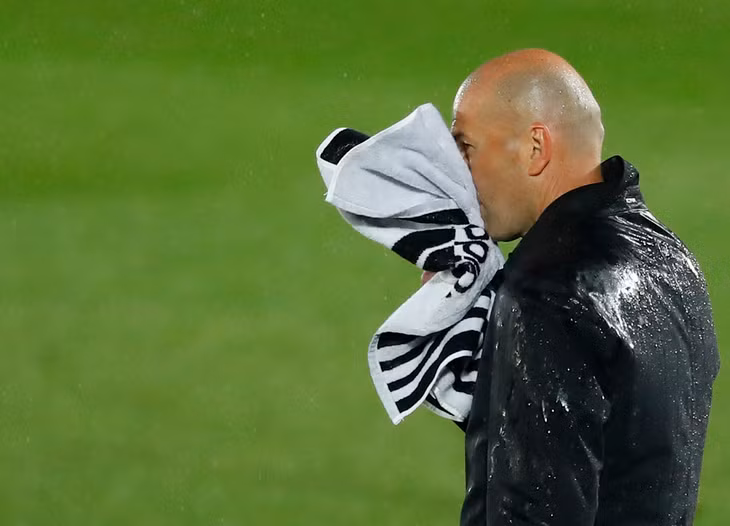 Thầy trò Zidane liên tiếp mất điểm quan trọng ở những vòng đấu gần đây tại La Liga. Ảnh: Reuters.