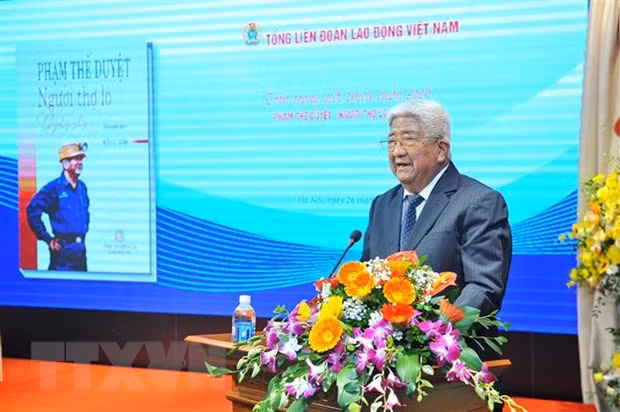 Ông Phạm Thế Duyệt phát biểu tại lễ giới thiệu sách. (Ảnh: Minh Đức/TTXVN)