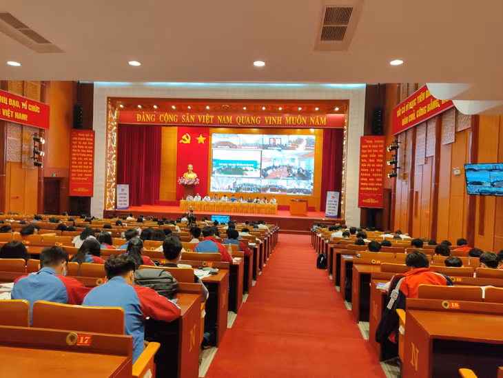 Chương trình có sự tham gia của gần 4000 học sinh, đoàn viên thanh niên tại 31 điểm cầu trên toàn tỉnh