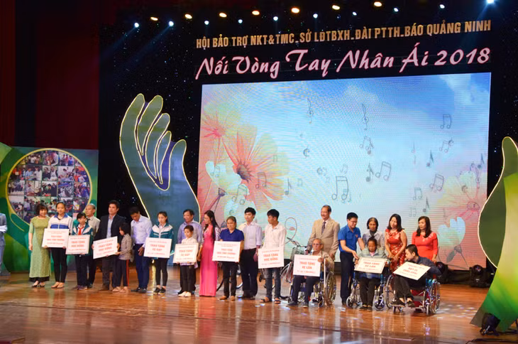 Chương trình Nối vòng tay nhân ái 2018 huy động được trên 6 tỷ đồng ủng hộ người NKT và TMC.
