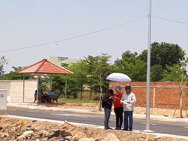 Vai trò ngăn chặn sốt đất của các địa phương trong dịp vừa qua đã phát huy hiệu quả tích cực. (Ảnh minh họa: PLO)