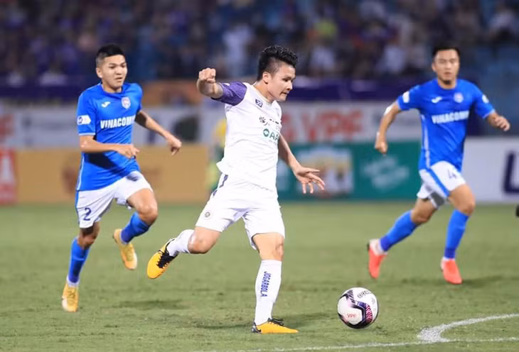 Phong độ sa sút của Quang Hải là dấu hiệu xấu với CLB Hà Nội cũng như đội tuyển Việt Nam. Ảnh: Hữu Phạm