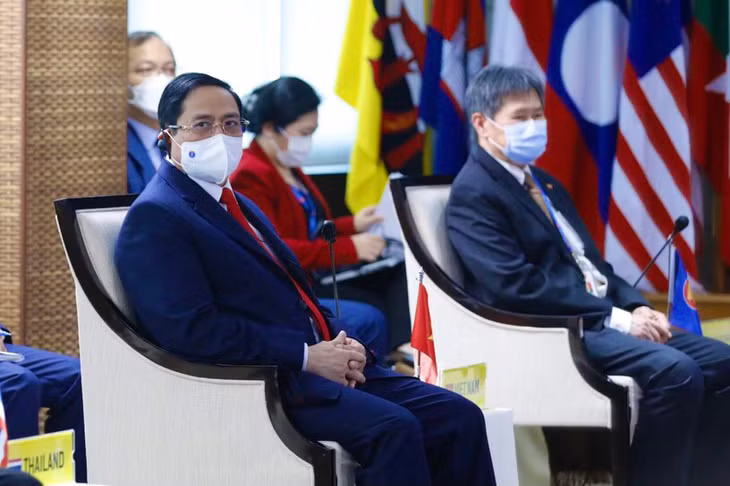 Thủ tướng Chính phủ Phạm Minh Chính cùng các Lãnh đạo ASEAN dự Hội nghị các nhà Lãnh đạo ASEAN, chiều 24/4. Ảnh: VGP/Nhật Bắc