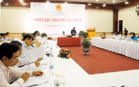 Quang cảnh phiên họp