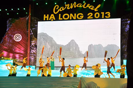 Sân khấu của Carnaval Hạ Long năm 2013 và năm nay đều do Sabeco tài trợ.