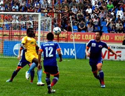 Than Quảng Ninh có trận đấu tốt trước Thanh Hoá.