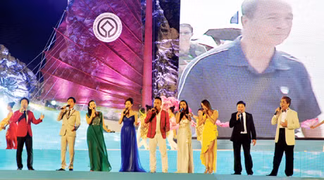 Dàn “sao” Quảng Ninh hội tụ tại Carnaval Hạ Long 2013.
