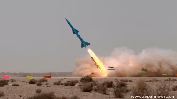 Một vụ phóng thử tên lửa phòng không Iran
