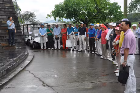 Giải Golf Quảng Ninh lần thứ 4 - 2014 Cúp Báo Quảng Ninh đã thu hút được đông đảo các cơ thủ về tham gia tranh tài