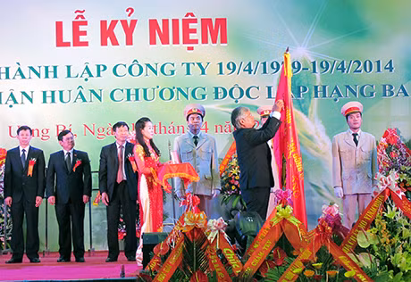Công ty TNHH MTV than Uông Bí đón nhận Huân chương Độc lập hạng Ba ảnh 1