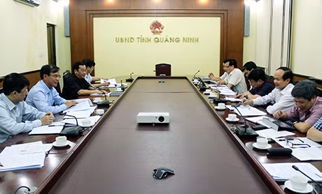 Quang cảnh buổi làm việc.