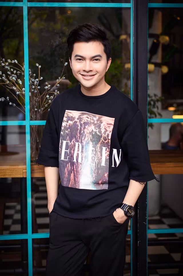 Gia đình Nam Cường cũng sở hữu khối lượng bất động sản đáng kể, trải dài ở các tỉnh thành như TP.HCM, Đà Nẵng, Hà Tĩnh, Hà Nội, Hải Phòng, nhưng anh xác định không dựa dẫm vào bố mẹ.