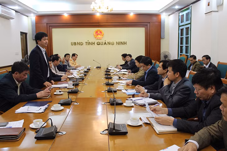 Quang cảnh buổi làm việc