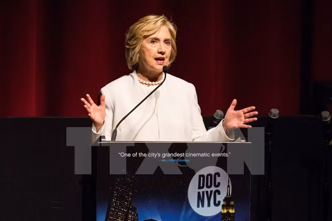 Bà Hillary Clinton phát biểu tại một sự kiện ở thành phố New York ngày 19/11. (Nguồn: AFP/TTXVN)