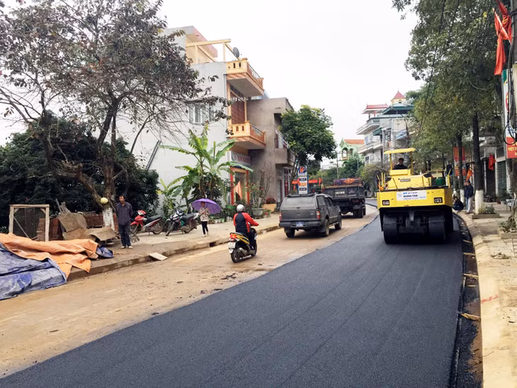 Dự án cải tạo, nâng cấp tuyến đường trục chính thị trấn Bình Liêu đang được khẩn trương thi công.