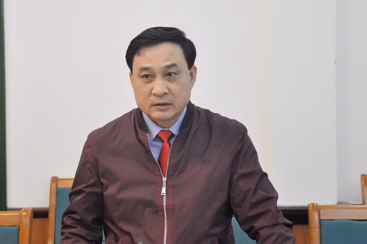 Đồng chí Phạm Ngọc Thể, Tổng Giám đốc, Chủ tịch HĐQT Công ty CP Tập Đoàn Hàng Hà (chủ đầu tư) đề xuất các phương án thiết kế