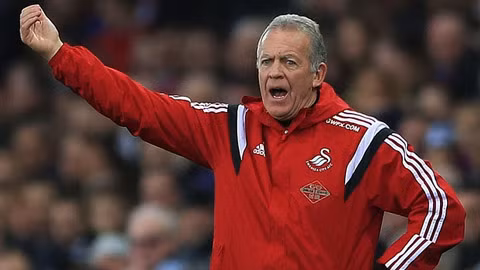 Alan Curtis sẽ dẫn dắt Swansea đến hết mùa giải năm nay