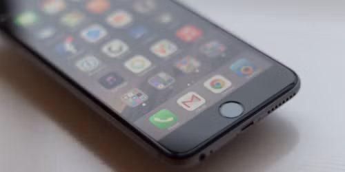  iPhone 5se, trong đó "se" là viết tắt của “Special Edition”.