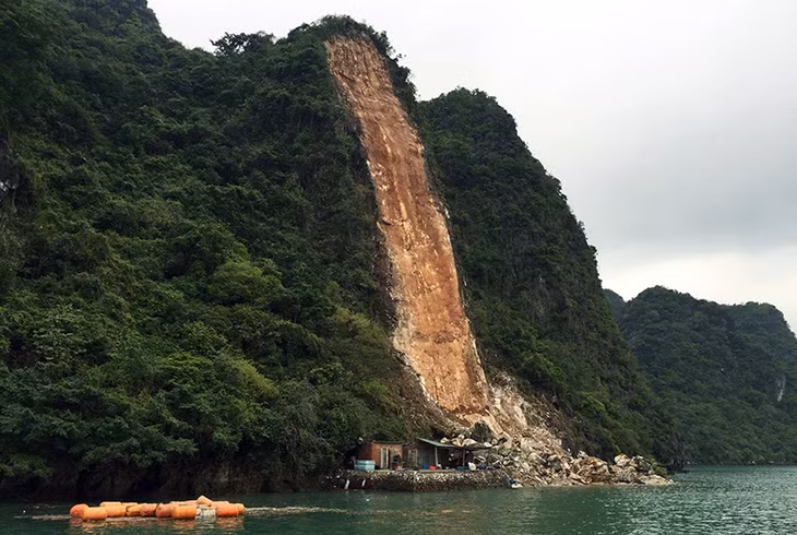 Hiện trường vụ sạt lở đất.