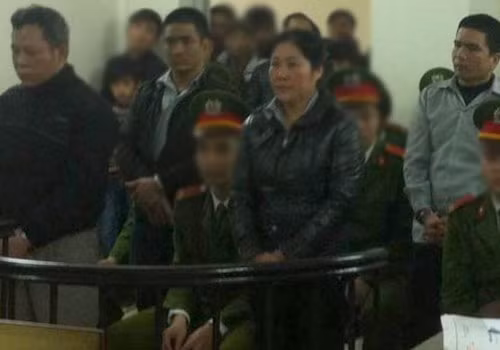 Các bị cáo tại phiên toà sơ thẩm.