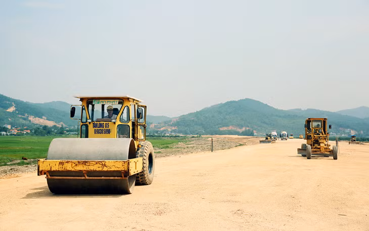 Thi công gói thầu XL01 đường nối Hạ Long - cầu Bạch Đằng 2.