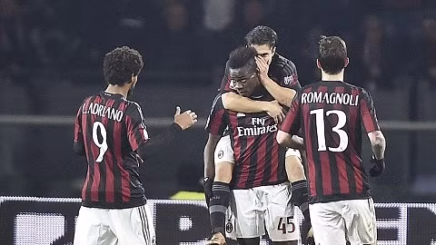 Balotelli là cầu thủ ghi bàn duy nhất cho Milan
