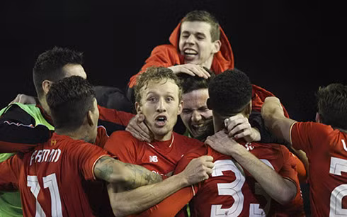  Liverpool thắng nghẹt thở trước Stoke City (Ảnh: Daily Mail).