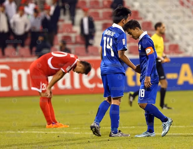 U23 Thái Lan (áo xanh) bị loại dù đã cầm hòa U23 Triều Tiên. (Nguồn: Siamsport)