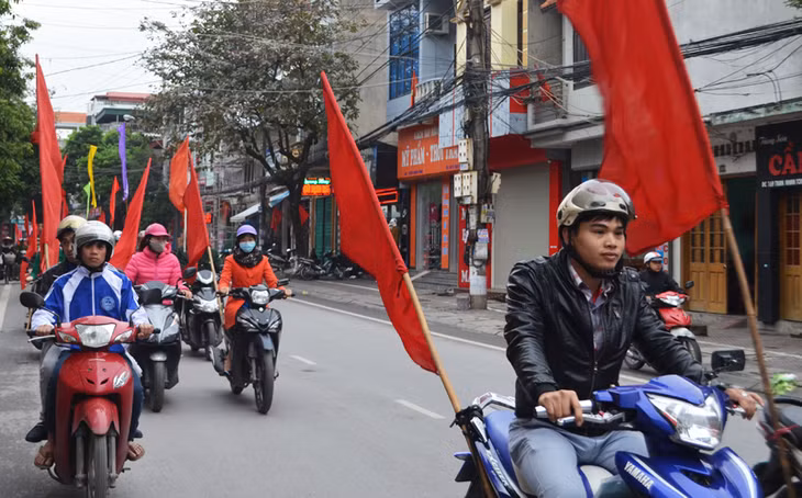 Các lự lượng chức năng xuống đường tuyên truyền