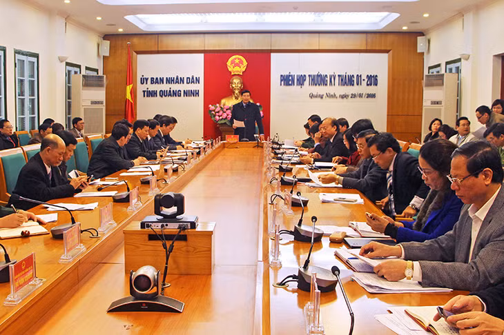 Quang cảnh buổi họp.