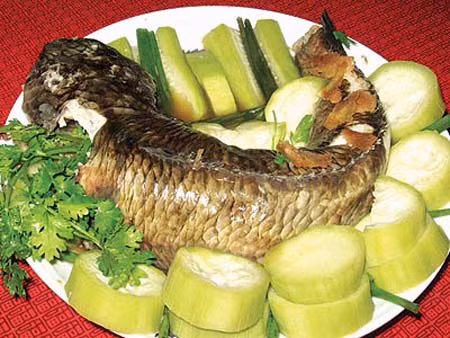 Cá quả hầm bí đao tốt cho người bệnh bị phù.
