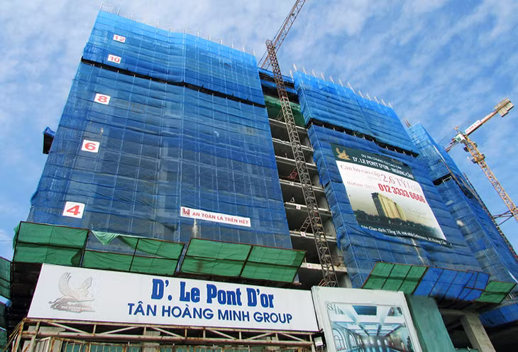 Mặt ngoài của dự án D’.Le Pont D’or- Hoàng Cầu