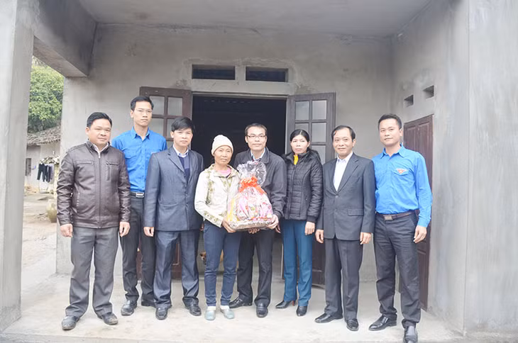 tặng quà Tết cho gia đình 