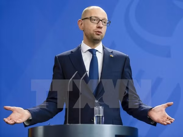 Thủ tướng Ukraine Arseniy Yatsenyuk phát biểu tại cuộc họp báo ở thủ đô Berlin của Đức ngày 23/10/2015. (Nguồn: AFP/TTXVN)