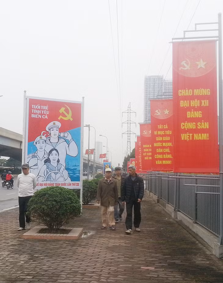 Hà Nội tưng bừng cờ, hoa chào mừng Đại hội XII của Đảng ảnh 8
