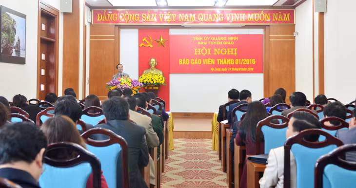 Lãnh đạo Sở Nội vụ thông tin về thực trạng chất lượng quản trị và hành chính công trên địa bàn tỉnh thời gian qua.