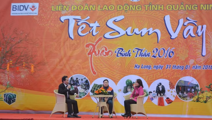 Giao lưu với CNLĐ khó khăn, Chủ tịch Công đoàn cơ sở tiêu biểu.